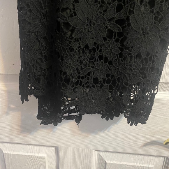 Gorgeous Black lace  evening dress. - Picture 5 of 12